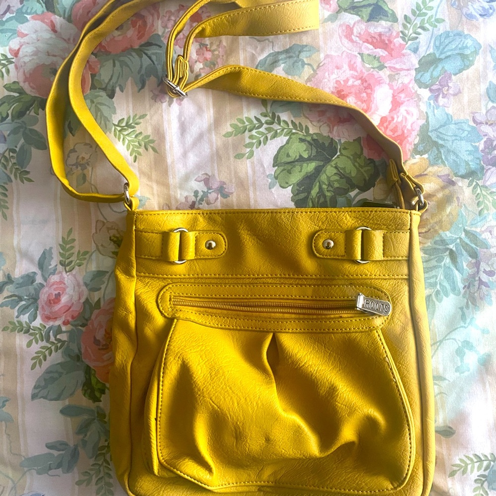 Roots yellow leather tote